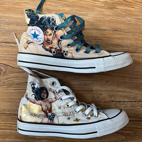 Wonder Woman Converse High Top Sneakers - M4/W6 - Picture 6 of 11